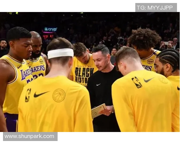 湖人vs马刺伤病陈述：文班缺席 东詹领衔冲四强克勒贝尔出战成疑